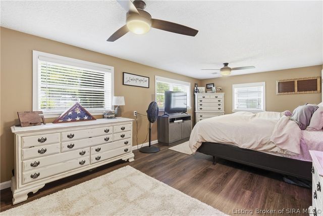 501 Circle Drive, Sellersburg, IN 47172