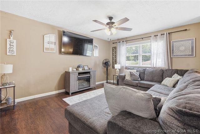 501 Circle Drive, Sellersburg, IN 47172