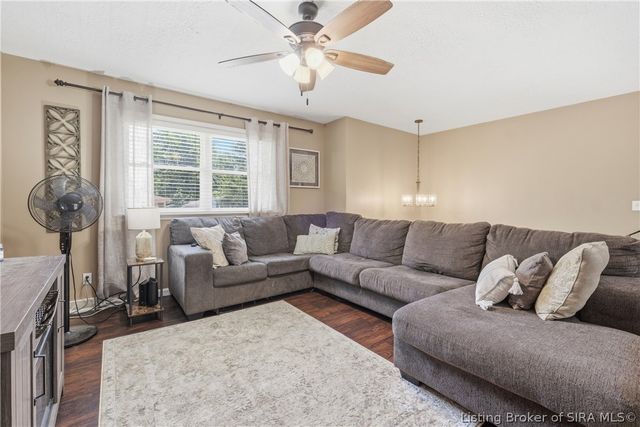 501 Circle Drive, Sellersburg, IN 47172