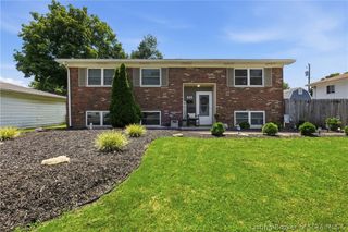 501 Circle Drive, Sellersburg, IN 47172