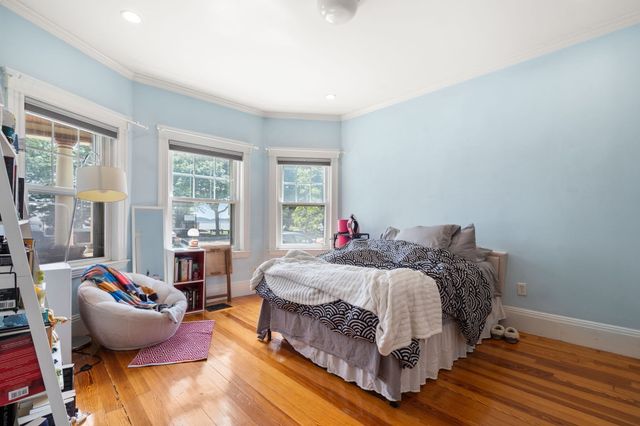 41 Farragut 1, Boston, MA 02127