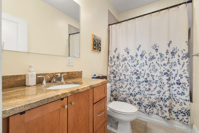 41 Farragut 1, Boston, MA 02127
