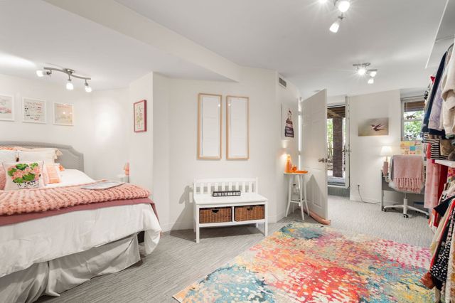 41 Farragut 1, Boston, MA 02127