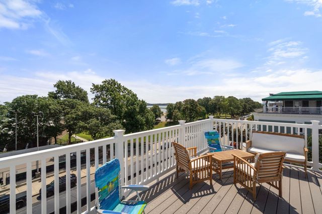 41 Farragut 1, Boston, MA 02127
