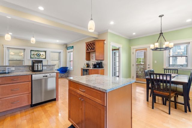41 Farragut 1, Boston, MA 02127