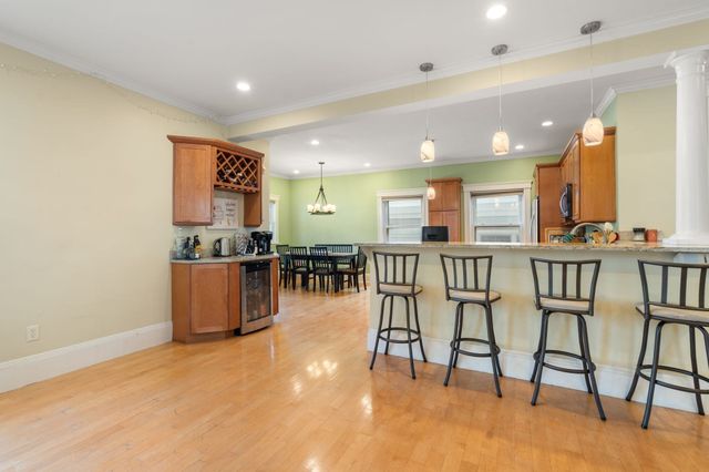 41 Farragut 1, Boston, MA 02127