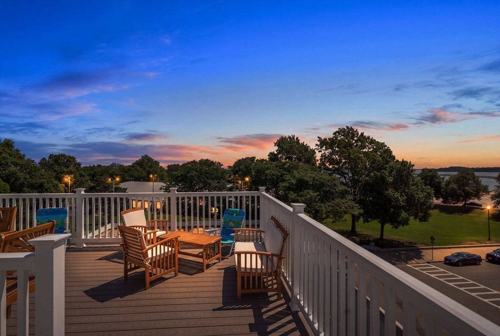 41 Farragut 1, Boston, MA 02127