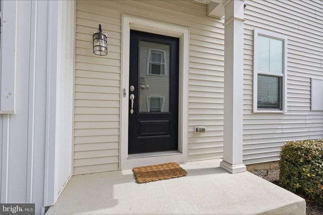 31 SPRING MILL RD, Warminster, PA 18974