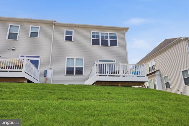 31 SPRING MILL RD, Warminster, PA 18974