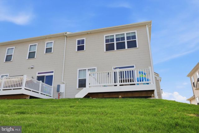 31 SPRING MILL RD, Warminster, PA 18974