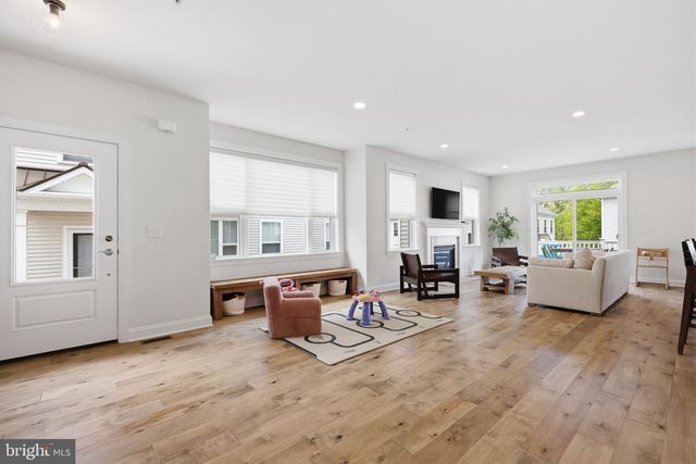 31 SPRING MILL RD, Warminster, PA 18974
