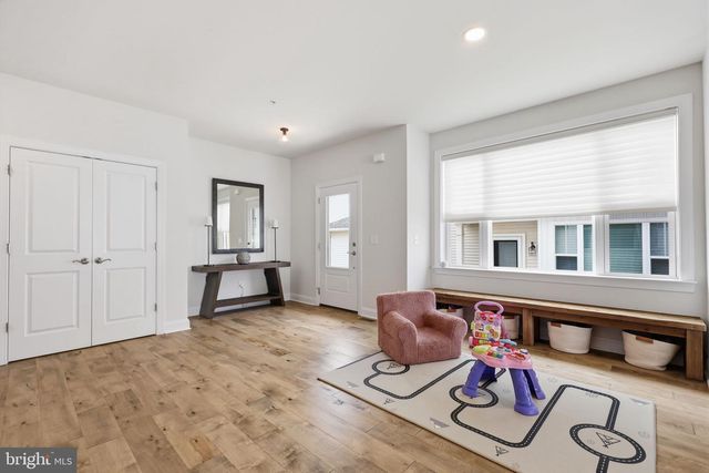 31 SPRING MILL RD, Warminster, PA 18974