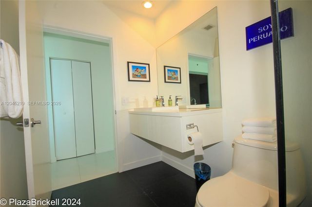 950 Brickell Bay Drive 5002, Miami, FL 33131