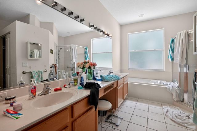 11226 PRIMROSE CIRCLE, Bradenton, FL 34202