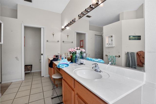 11226 PRIMROSE CIRCLE, Bradenton, FL 34202