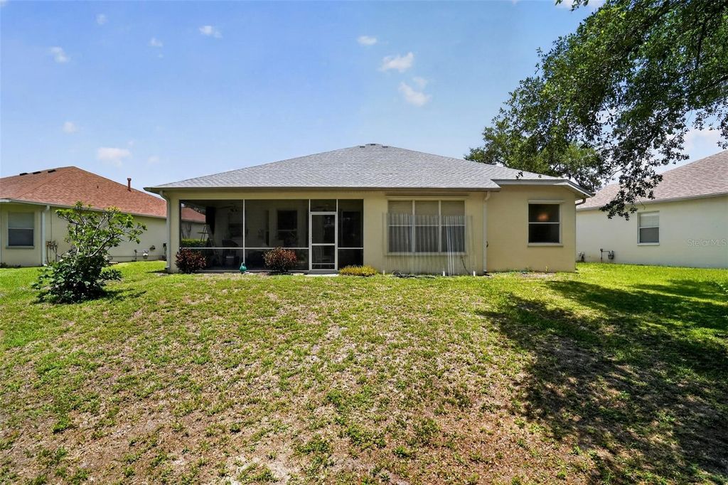Image 12 of property listing at 11226 PRIMROSE CIRCLE, Bradenton, FL 34202