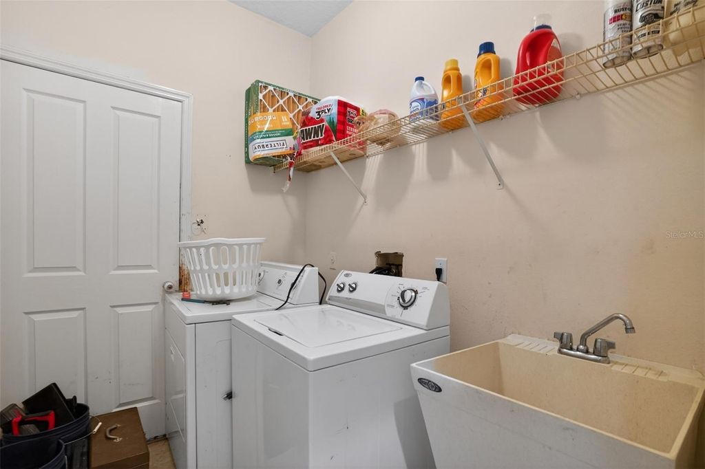 Image 47 of property listing at 11226 PRIMROSE CIRCLE, Bradenton, FL 34202