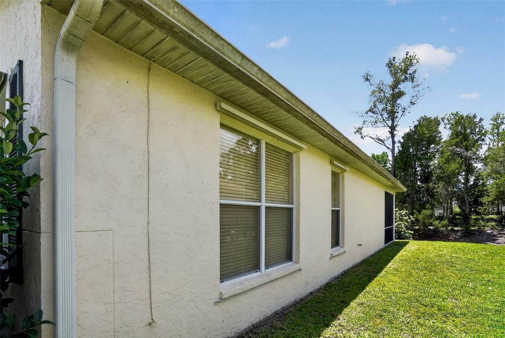 Image 7 of property listing at 11226 PRIMROSE CIRCLE, Bradenton, FL 34202