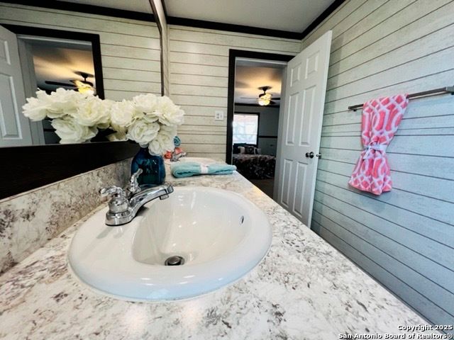 833 Cimarron, Spring Branch, TX 78070