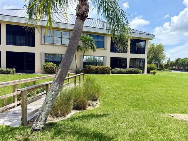 1335 ROCK DOVE COURT 111, Punta Gorda, FL 33950