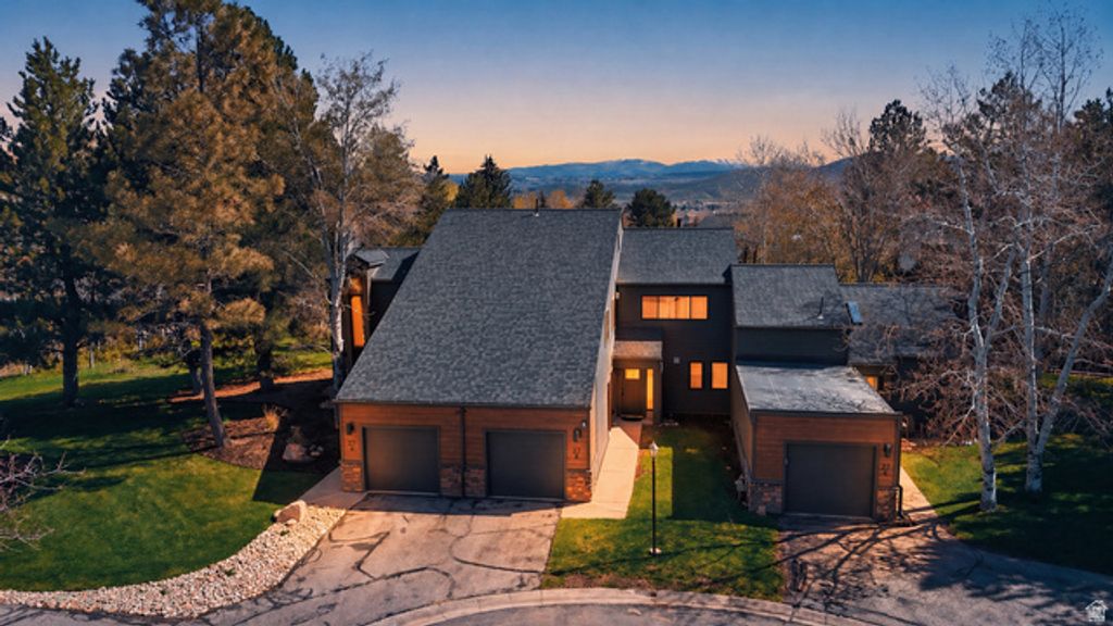 Image 1 of property listing at 1924 FROSTWOOD BLVD #27-A, Park City, UT 84098