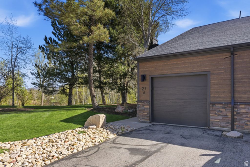 Image 2 of property listing at 1924 FROSTWOOD BLVD #27-A, Park City, UT 84098