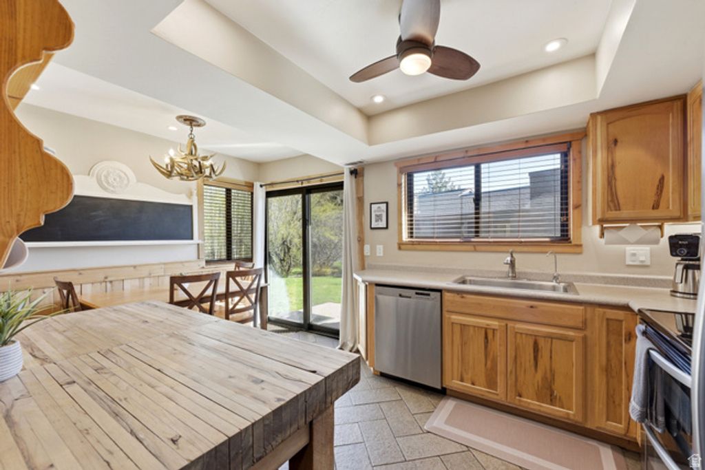 Image 14 of property listing at 1924 FROSTWOOD BLVD #27-A, Park City, UT 84098
