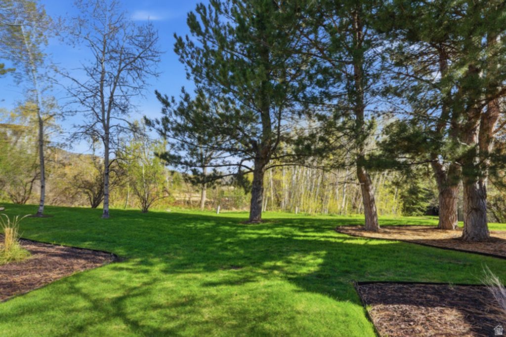 Image 23 of property listing at 1924 FROSTWOOD BLVD #27-A, Park City, UT 84098