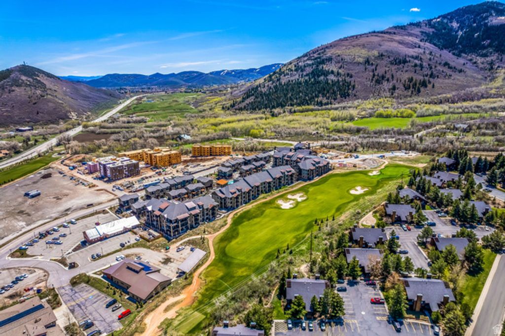 Image 10 of property listing at 1924 FROSTWOOD BLVD #27-A, Park City, UT 84098