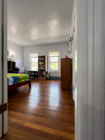 551 Bennington St, Boston, MA 02128