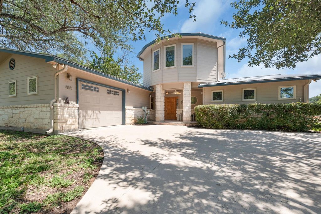 414 Island Lodges DR, Buchanan Dam, TX 78609