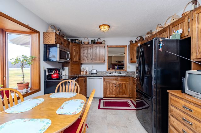 705 W 9th Street N, Newton, IA 50208