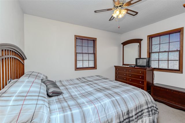 705 W 9th Street N, Newton, IA 50208