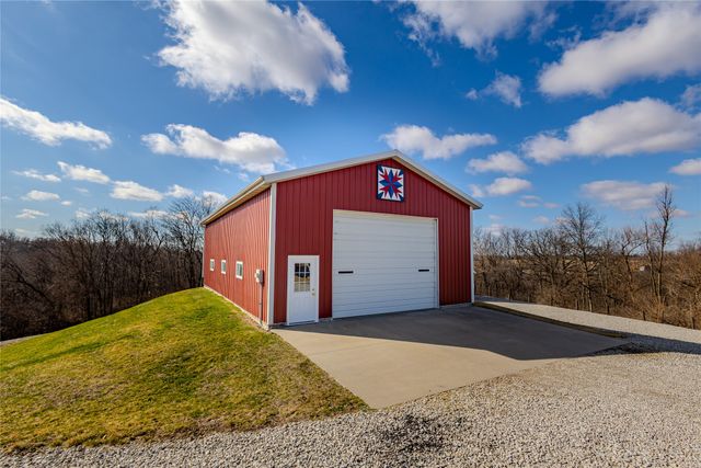 705 W 9th Street N, Newton, IA 50208