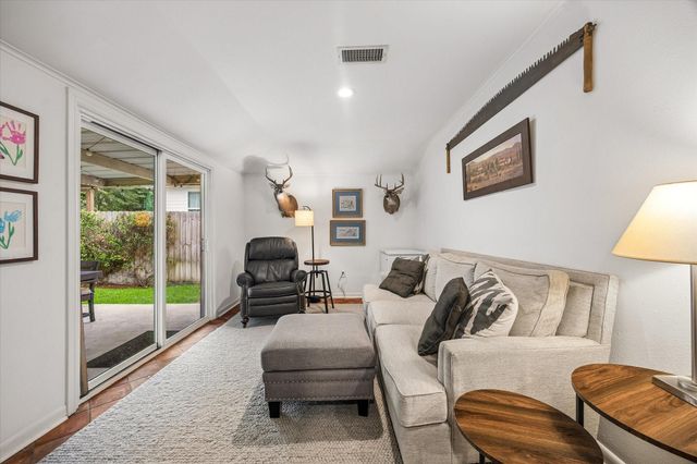 2031 Chantilly Lane, Houston, TX 77018