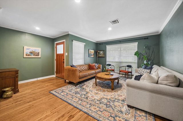 2031 Chantilly Lane, Houston, TX 77018