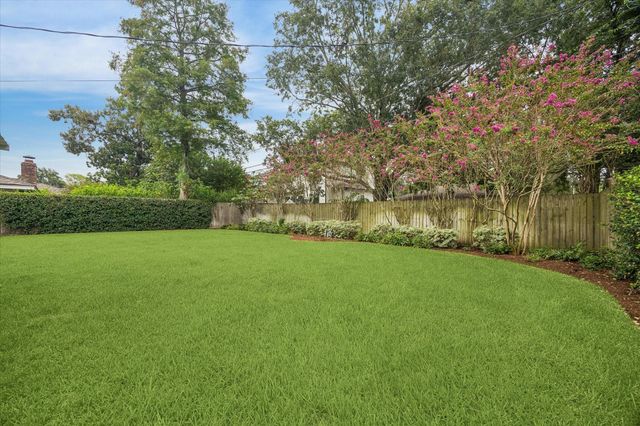 2031 Chantilly Lane, Houston, TX 77018