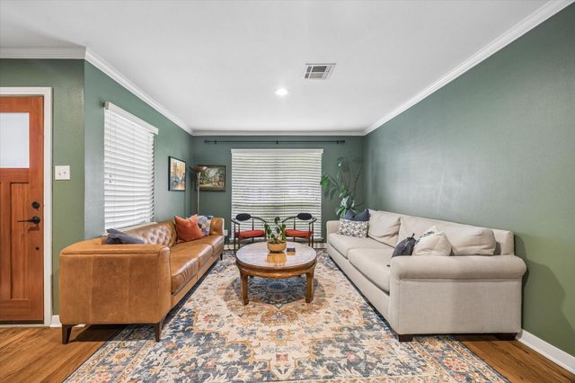 2031 Chantilly Lane, Houston, TX 77018