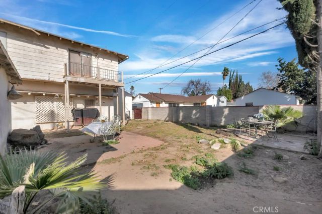 16638 Wyandotte, Lake Balboa, CA 91406