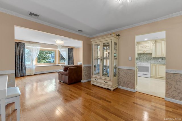 902 Preston Road, East Meadow, NY 11554