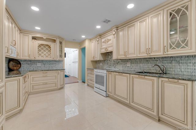 902 Preston Road, East Meadow, NY 11554