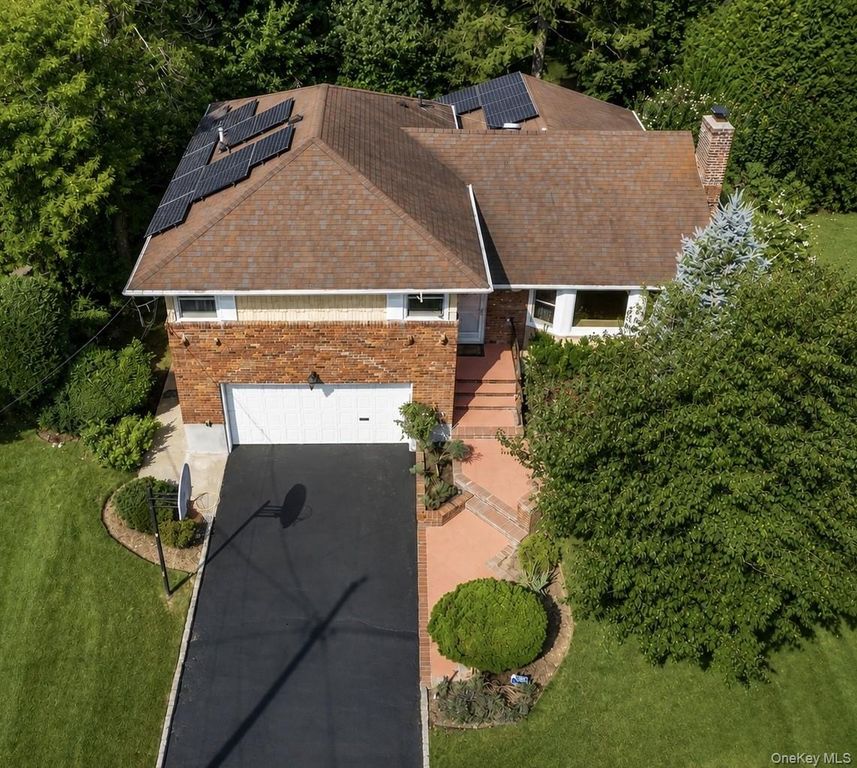 902 Preston Road, East Meadow, NY 11554