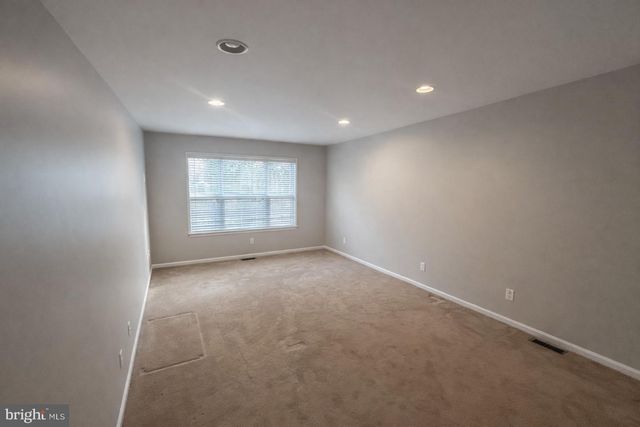 40 COMPASS CIR, Mount Laurel, NJ 08054