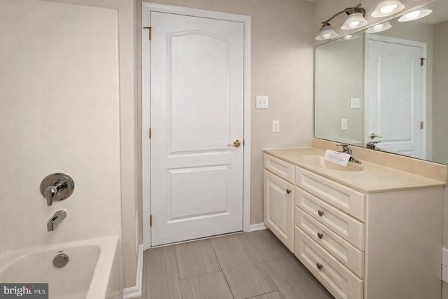 40 COMPASS CIR, Mount Laurel, NJ 08054