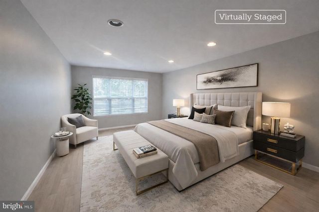 40 COMPASS CIR, Mount Laurel, NJ 08054