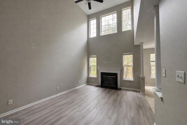 40 COMPASS CIR, Mount Laurel, NJ 08054