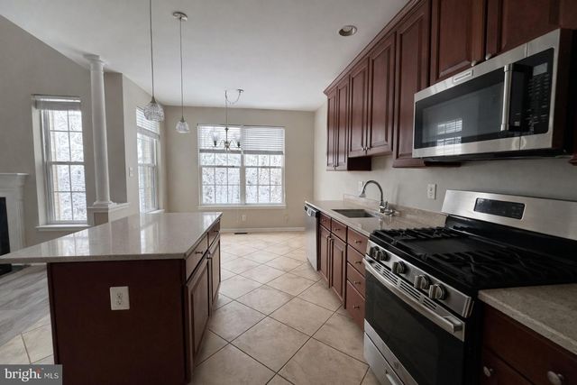 40 COMPASS CIR, Mount Laurel, NJ 08054