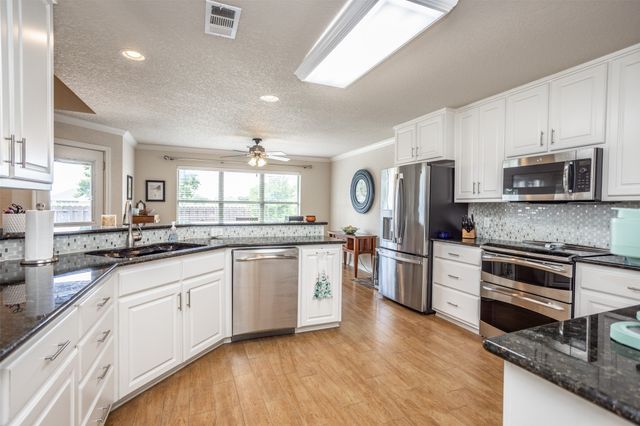 504 Katie Street, Lindsay, TX 76250
