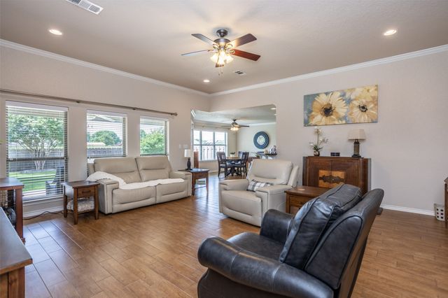 504 Katie Street, Lindsay, TX 76250