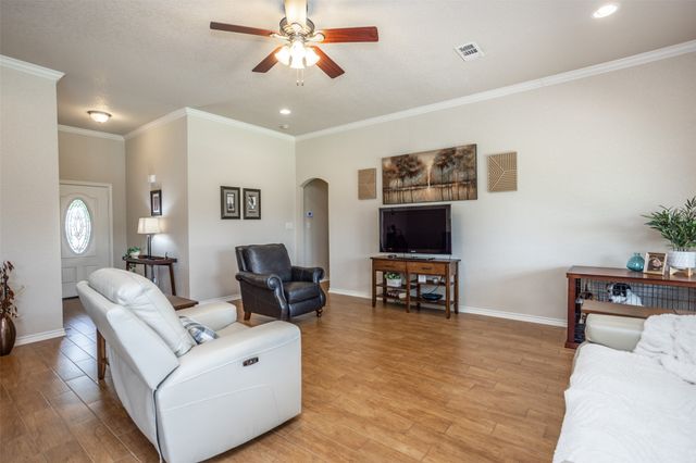 504 Katie Street, Lindsay, TX 76250